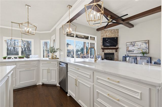 448 Polo Drive, Fayetteville, AR 72703