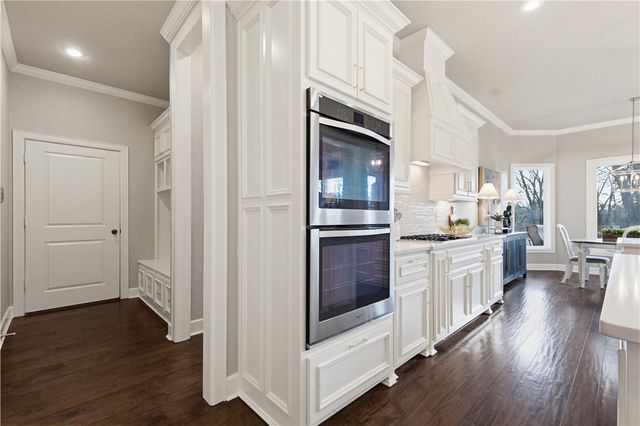 448 Polo Drive, Fayetteville, AR 72703