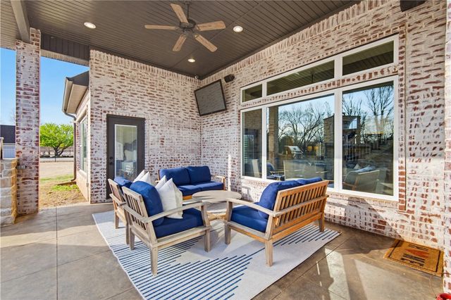 448 Polo Drive, Fayetteville, AR 72703