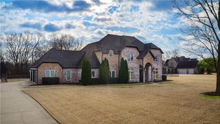 448 Polo Drive, Fayetteville, AR 72703