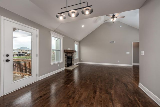 24653 Evans Road, Tonganoxie, KS 66086