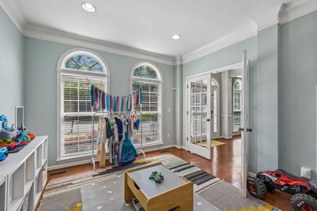 1009 Stone Ridge Dr, Nashville, TN 37211