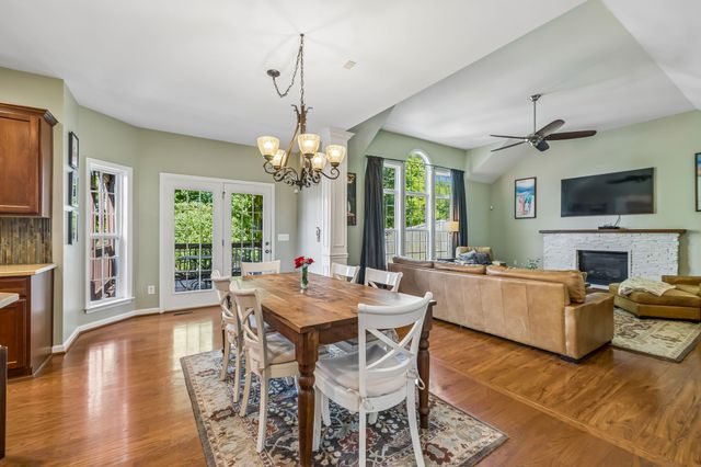 1009 Stone Ridge Dr, Nashville, TN 37211