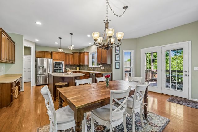 1009 Stone Ridge Dr, Nashville, TN 37211