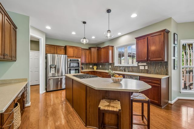 1009 Stone Ridge Dr, Nashville, TN 37211