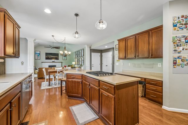 1009 Stone Ridge Dr, Nashville, TN 37211