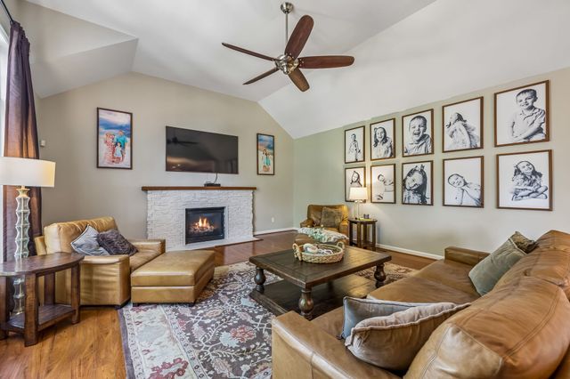 1009 Stone Ridge Dr, Nashville, TN 37211