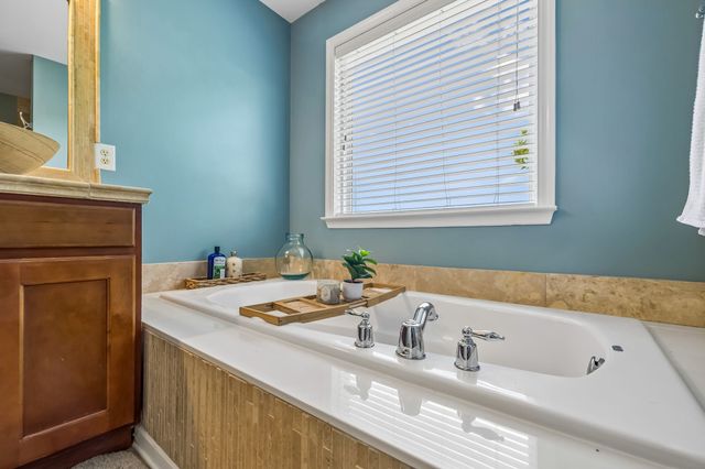 1009 Stone Ridge Dr, Nashville, TN 37211