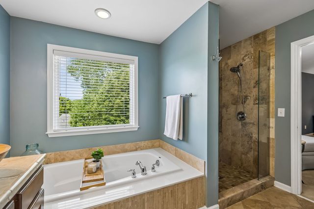1009 Stone Ridge Dr, Nashville, TN 37211