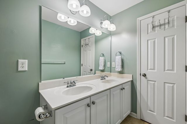 1009 Stone Ridge Dr, Nashville, TN 37211