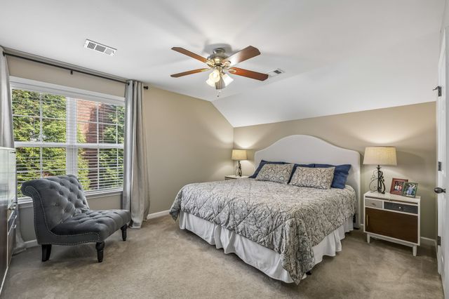 1009 Stone Ridge Dr, Nashville, TN 37211