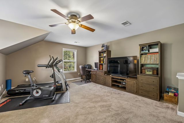 1009 Stone Ridge Dr, Nashville, TN 37211