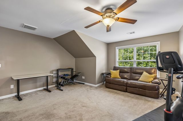 1009 Stone Ridge Dr, Nashville, TN 37211