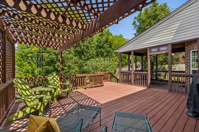 1009 Stone Ridge Dr, Nashville, TN 37211