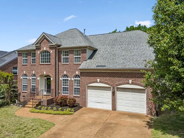 1009 Stone Ridge Dr, Nashville, TN 37211