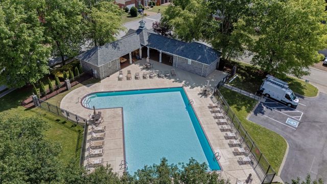 1009 Stone Ridge Dr, Nashville, TN 37211