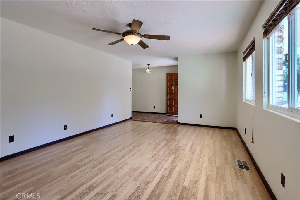 Image 7 of property listing at 5750 Glacier Point, Mariposa, CA 95338