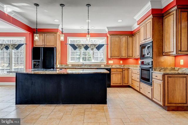 8986 WOODWARD RD, Marshall, VA 20115