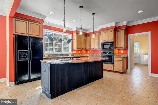 8986 WOODWARD RD, Marshall, VA 20115