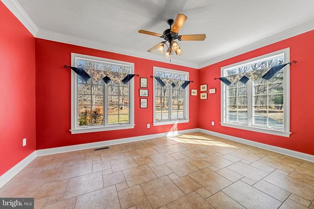 8986 WOODWARD RD, Marshall, VA 20115