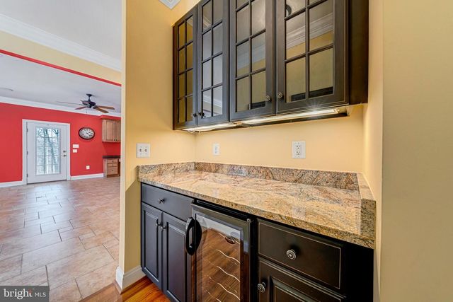 8986 WOODWARD RD, Marshall, VA 20115