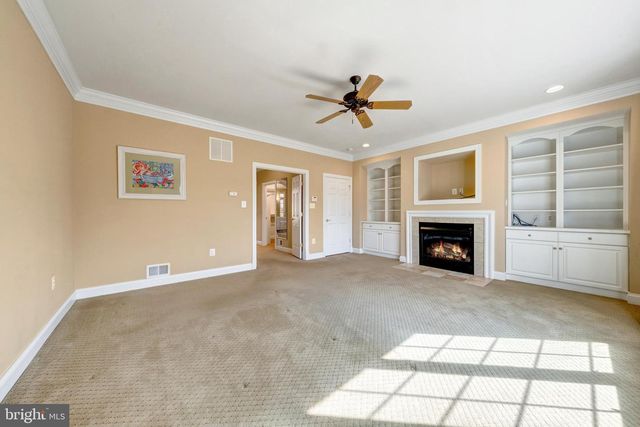 8986 WOODWARD RD, Marshall, VA 20115