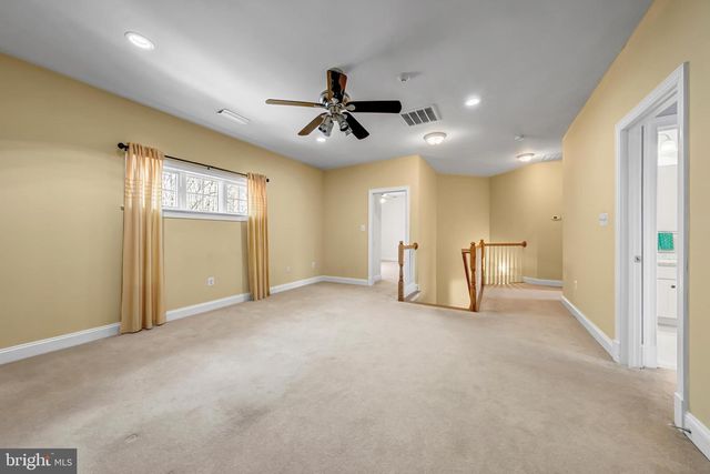 8986 WOODWARD RD, Marshall, VA 20115