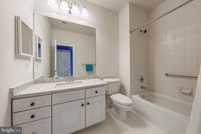 8986 WOODWARD RD, Marshall, VA 20115