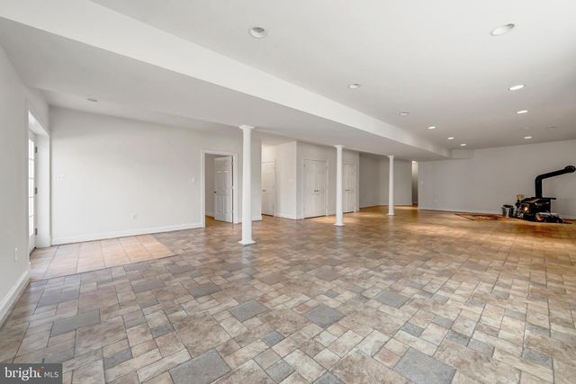 8986 WOODWARD RD, Marshall, VA 20115