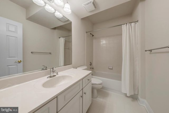 8986 WOODWARD RD, Marshall, VA 20115