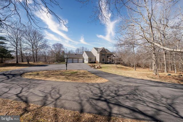 8986 WOODWARD RD, Marshall, VA 20115