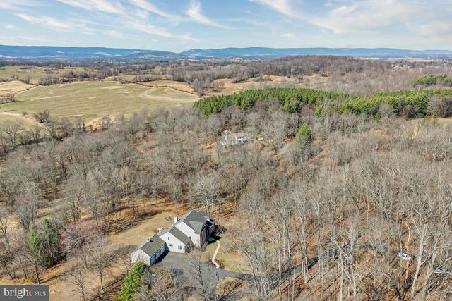 8986 WOODWARD RD, Marshall, VA 20115