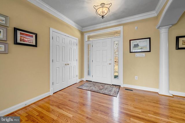 8986 WOODWARD RD, Marshall, VA 20115