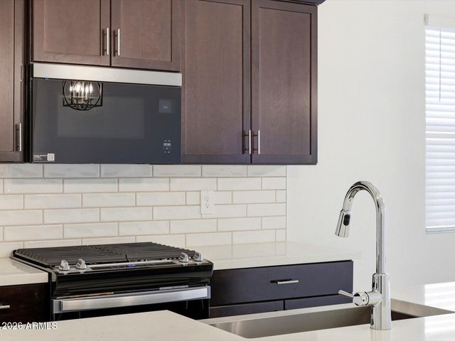 15819 W COTTONTAIL Lane, Surprise, AZ 85387