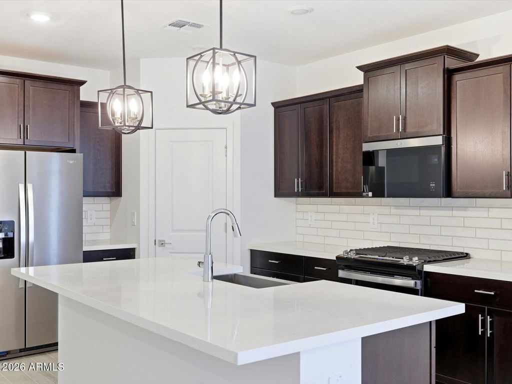 15819 W COTTONTAIL Lane, Surprise, AZ 85387