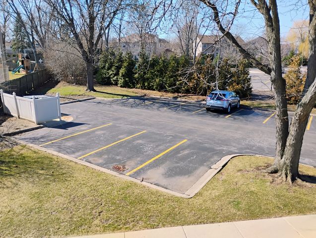 910 W Alleghany Drive 2B, Arlington Heights, IL 60004