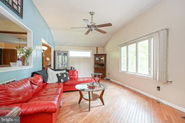 129 KAREN DR, Williamstown, NJ 08094