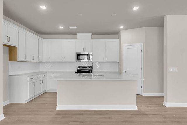 2091 Lavender Bloom Road, Ravenel, SC 29470