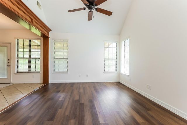 7606 Veranda Drive, Cove, TX 77523