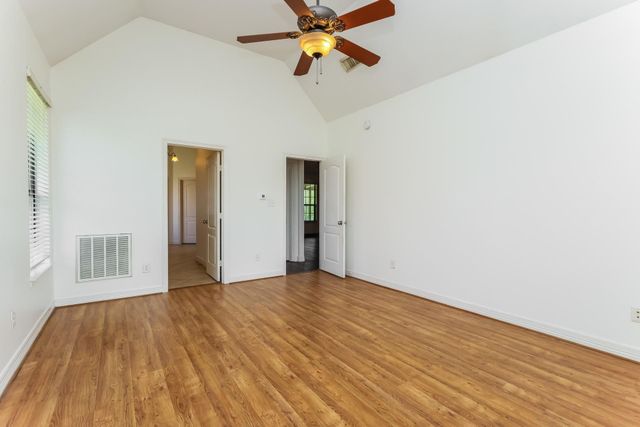 7606 Veranda Drive, Cove, TX 77523