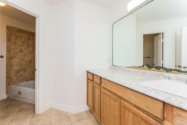 7606 Veranda Drive, Cove, TX 77523