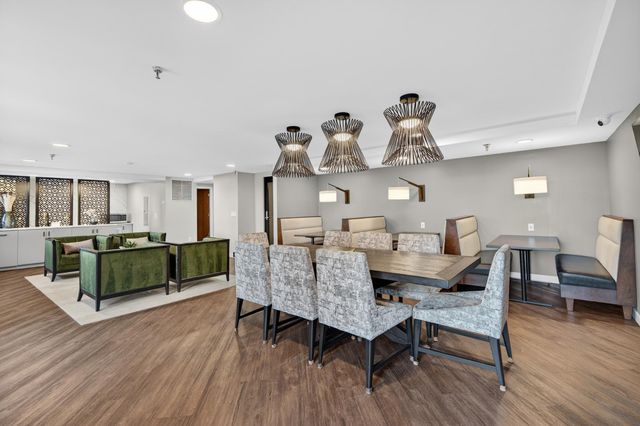 433 S 7th Street 1924, Minneapolis, MN 55415