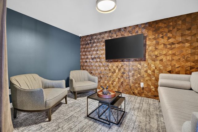 433 S 7th Street 1924, Minneapolis, MN 55415