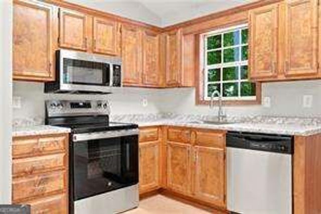 6370 Holborne Lane, Douglasville, GA 30134
