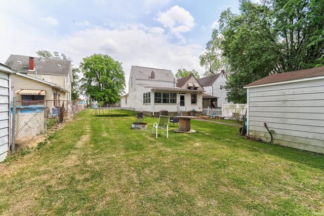 1124 Spruce Street, Evansville, IN 47710