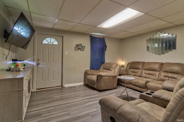 1124 Spruce Street, Evansville, IN 47710
