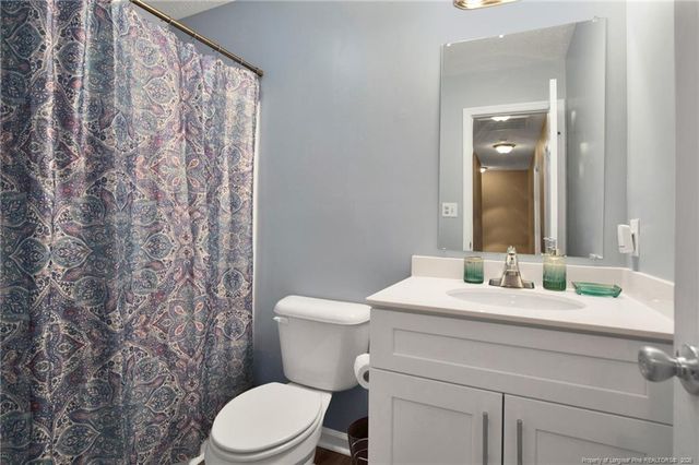 818 Eagle Landing Drive, Hope Mills, NC 28348