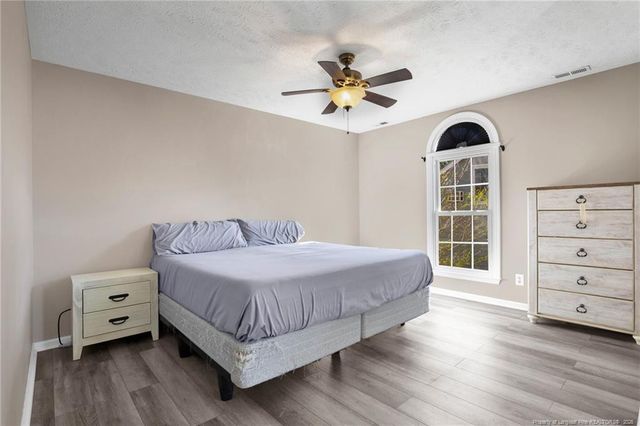 818 Eagle Landing Drive, Hope Mills, NC 28348