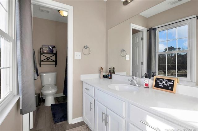 818 Eagle Landing Drive, Hope Mills, NC 28348