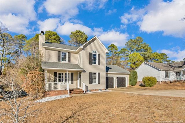 818 Eagle Landing Drive, Hope Mills, NC 28348